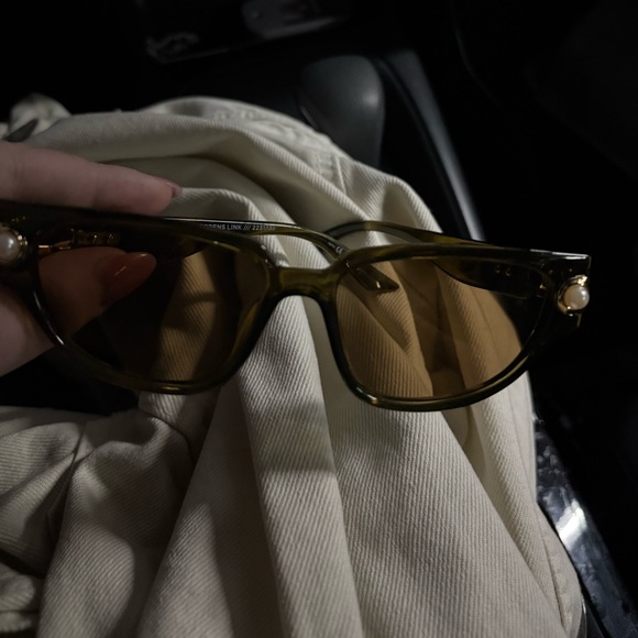 Le Specs x Missoma Pearl Sunglasses - Picture 8 of 11